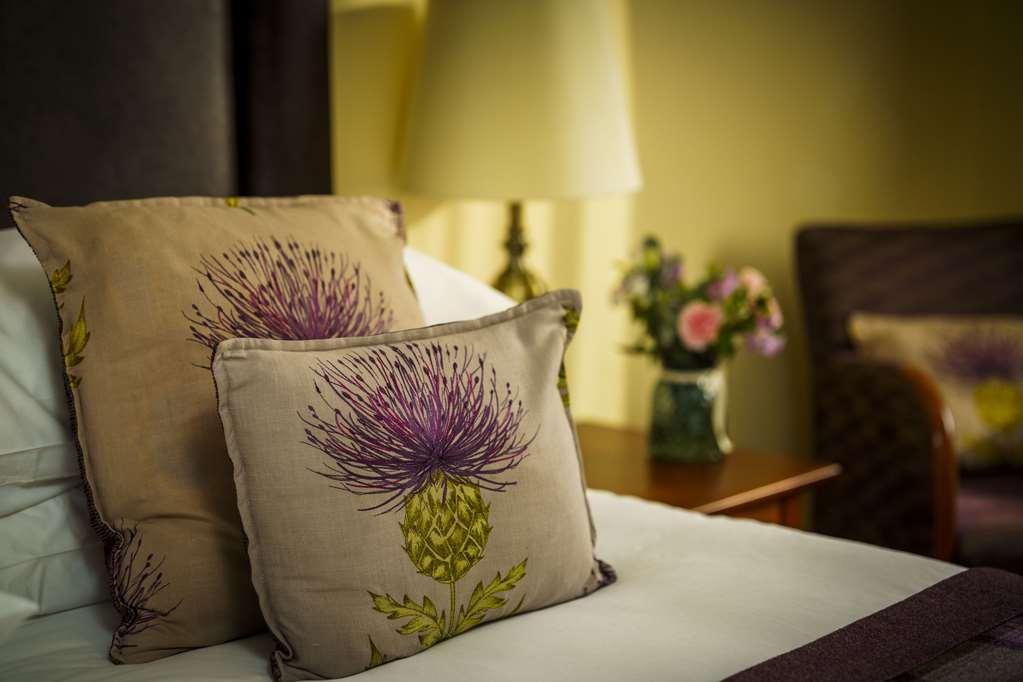 Macdonald Kilhey Court Hotel Wigan Room photo